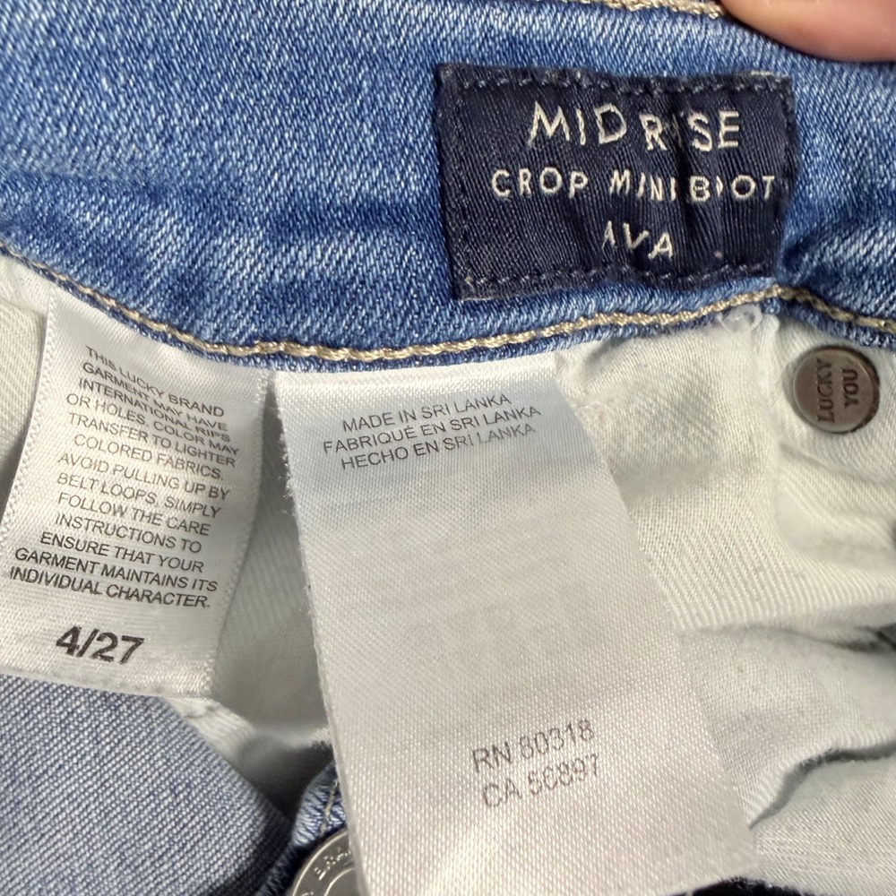 Lucky Brand Ava Mid Rise Crop Mini Boot Jeans Light Wash Raw Hem Size 4 27 - Picture 12 of 12